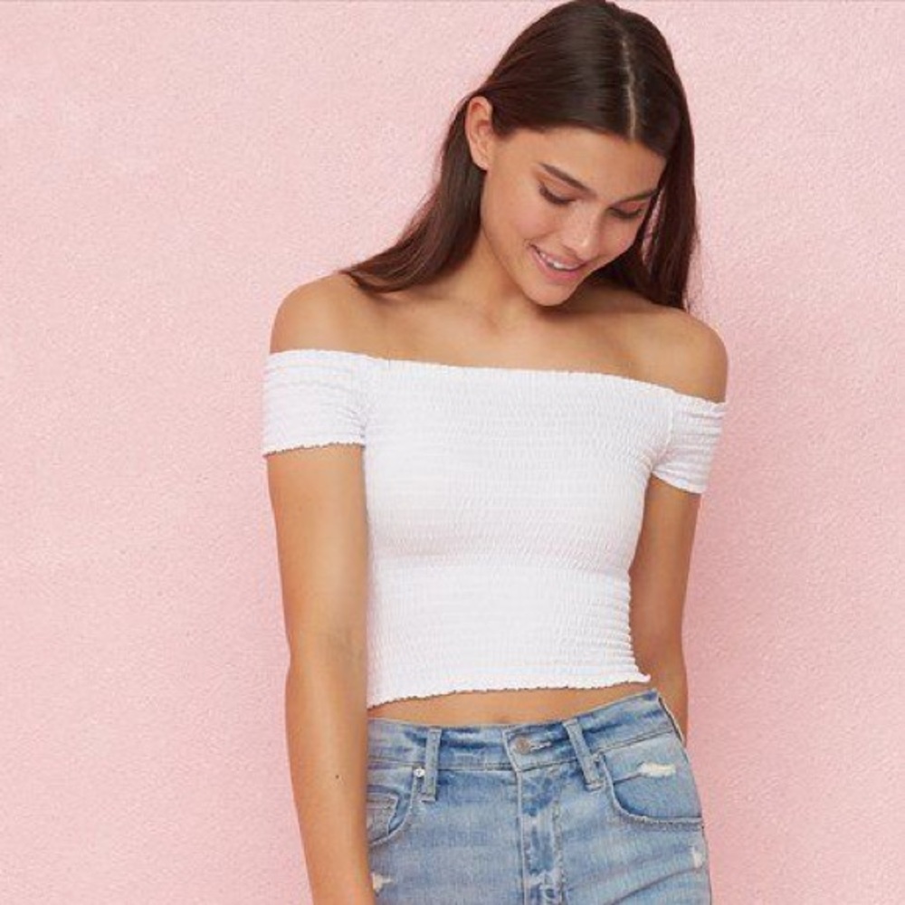 ✨ off shoulder crop ✨